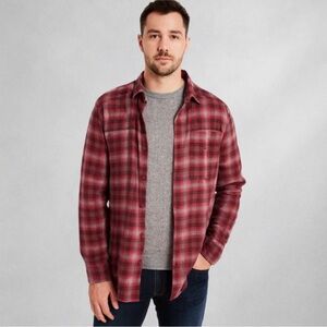 Under Armour Mens XL Shirt Red Plaid Long Sleeve Snaps Casual Lightweight